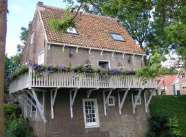 De Vier Kroonen, hotel com estacionamento em Enkhuizen