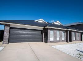 Serene Shores, holiday home in Wellington East