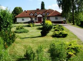 Pensjonat Dworek Baranówka, holiday rental in Goniadz