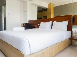 Comfy Studio Apartment at Menara Rungkut By Travelio