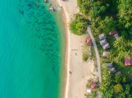 1511 Coconut Grove, rumah kotej di Pulau Tioman
