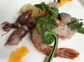 log Hotel kamloops, hotel in Shinano