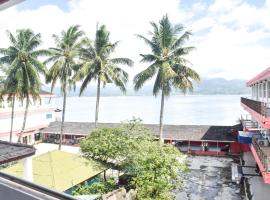 RedDoorz Plus @ Tirta Kencana Hotel, viešbutis mieste Ambonas