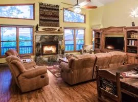 3 Bed 3 Bath Vacation home in Sylva