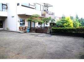 Mj's Guesthouse Dog Lovers, hotel in Lembang