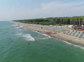 Happy Camp mobile homes in Camping Village Paestum, hotel met parkeren in Eboli