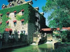 Moulin d'Hauterive, hotel v destinaci Saint-Gervais-en-Vallière