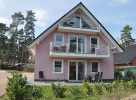 Ferienhaus Müritzzauber / 1 Zimmer Dachgeschoss-Appartement, hotel sa spa centrom u gradu 'Röbel'