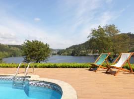 FLH Douro Family House โรงแรมในFrutuária