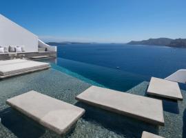 Echoes Luxury Suites, hotell i Oia