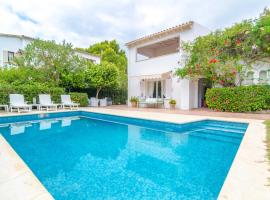 Can Ferro, hotel with pools in Cala Blava