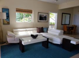Villa Indigo Sunny 1BR Apartment in Private Gated Estate, hotel in Charlotte Amalie