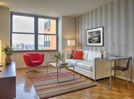 Furnished Quarters at Grove Pointe, hotel u gradu Džerzi Siti