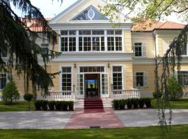 Château Visz, hotel v destinaci Visz
