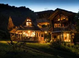 Sacha Urco Lodge y Bosque Protector