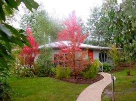 Dalrymples Guest Cottages, cabin in Marysville