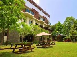 One City One Vacation Farm – hotel w pobliżu miejsca Qingshuiyan Recreational Area w mieście Nantou