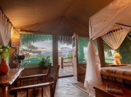 Kibo Safari Camp, luxury tent in Amboseli