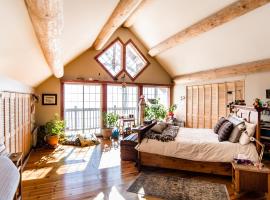 Le petit Montebello, hotel v destinaci Grenville-sur-la-Rouge