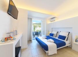 Villa Fortuna Holiday Resort: Ischia şehrinde bir otel
