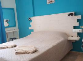 Sokaki rooms, B&B in Skiathos Town