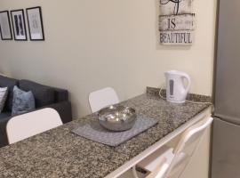 Rosyshome102, hotel en Vecindario