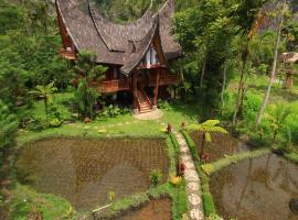 Padi Ecolodge, hotel di Bukittinggi