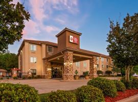 Best Western Plus Crown Colony Inn & Suites, hotel in Lufkin