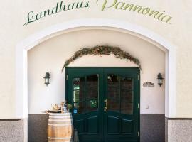 Landhaus Pannonia, מלון במורביש אם סי