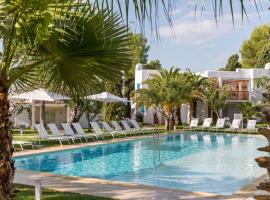 Cala Llenya Resort Ibiza, hotel en Cala Llenya