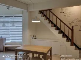 Simple life hostel