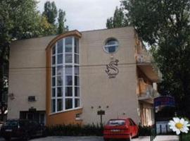 Pension Labut, hotel v Senci