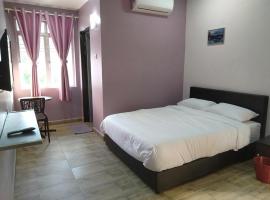 Purple Dream Home, vacation rental in Teluk Panglima Garang