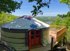Yourte Mongole, holiday rental in Mont-Roc