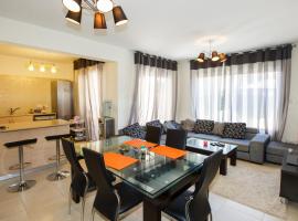 Zefyros love apartment, hotel near Paphos International Airport - PFO, 