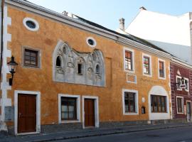 Gasthof zu den 3 Raben, hotel v destinaci Hainburg an der Donau