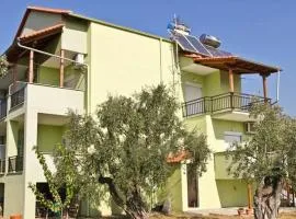 Xanthoula Studios