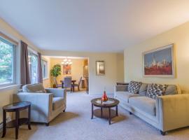 the Juliet, Best Area, 2 Bedrooms, WD, Jacuzzi Bath, New Carpet, 825sf, familiehotell i Tacoma