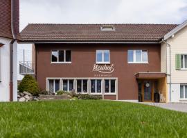 Neuhof Gäste-& Schokohaus – hotel w mieście Appenzell