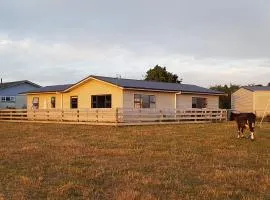 Waihakeke Cottage