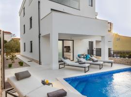 Luxury Apartment La Mer, hotel de luxo em Murter