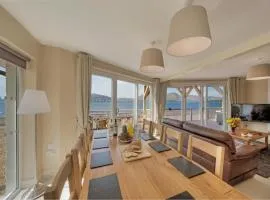 Beach Houses with Hot Tubs