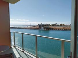 Wallaroo Marina Executive Apartments、ウォラルーのアパートメント