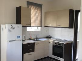 Retas apartment up, ξενοδοχείο στην Κρεμαστή