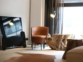 LombokLiving I Luxury 2BDR & Parking Lippenslaan