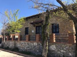 Xalet l’Avella, Hotel in Catí