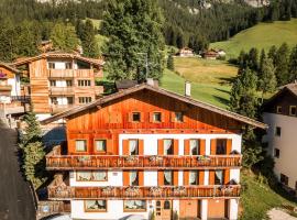 Casa Nives, hotel v destinácii La Villa