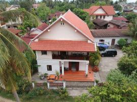 A Tee Guesthouse, hotel v destinaci Luang Prabang
