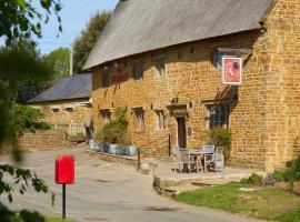 The George Inn, hotell i Barford Saint Michael