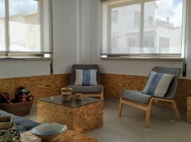 Sun House - Baleal, Ferienhaus in Ferrel